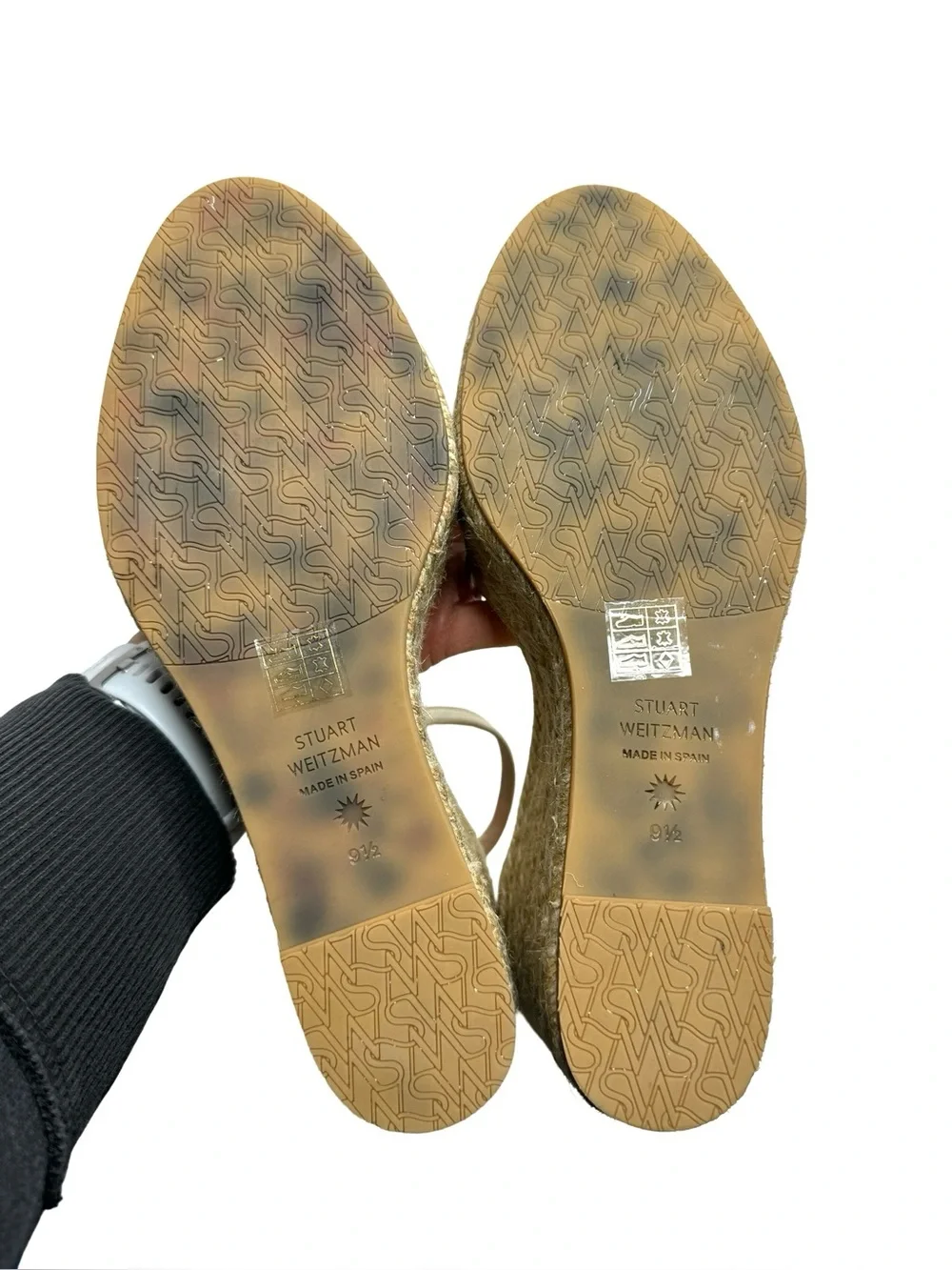 Stuart Weitzman | Nudist Curve Espadrille Wedge Sandal in Gold 9.5 - Picture 6 of 11